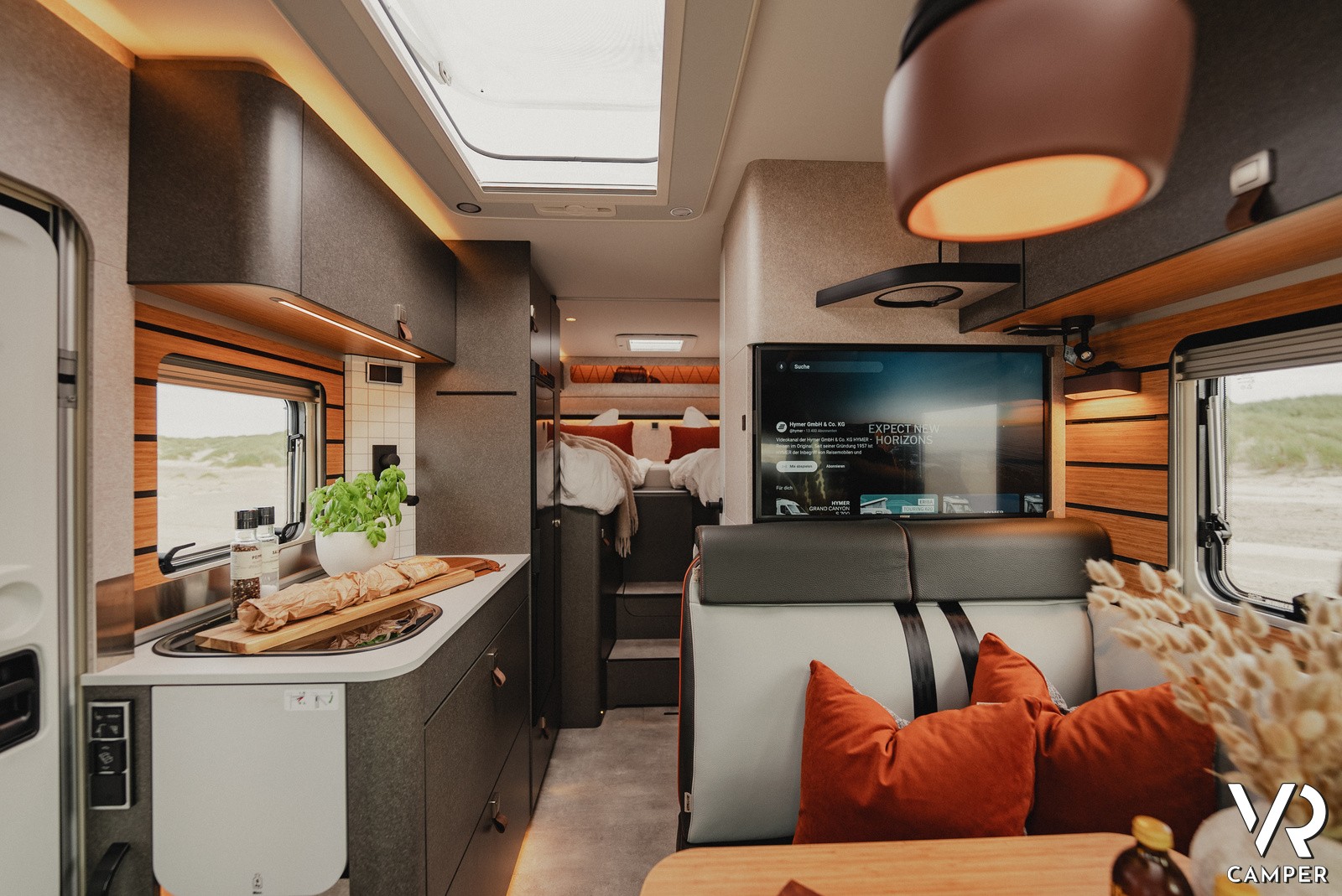 Hymer BML-T 580, vista degli interni sulla zona giorno
